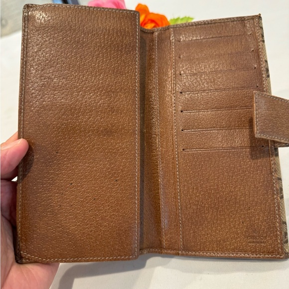 Authentic Gucci wallet - Picture 7 of 11